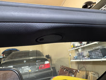 Load image into Gallery viewer, MR2 Spyder (ZZW30) Sun Visor Plug with Screws